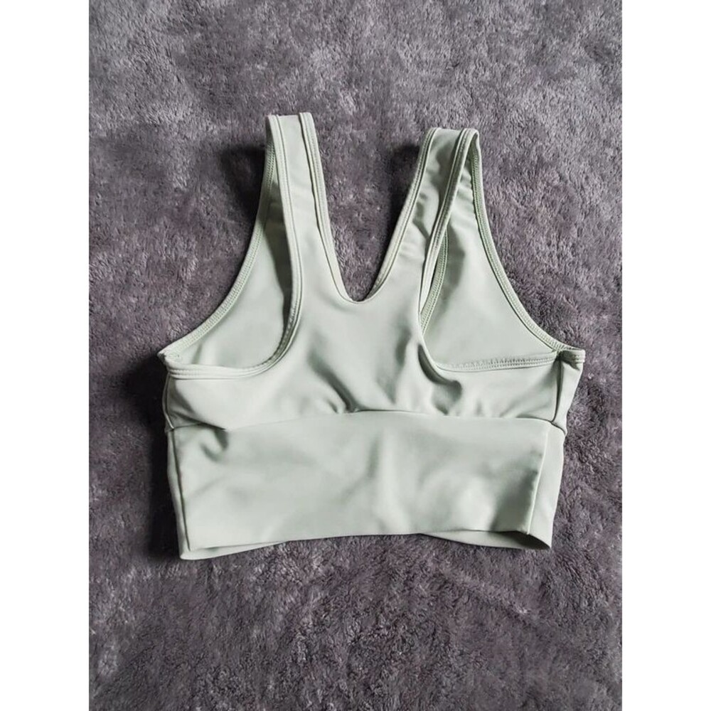 Becco Sage Green Ruched Front Sports Bra Size Small - Picture 2 of 4